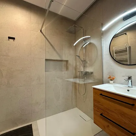 Lejlighed Premium - Magnolia - Self Check-in - Parking